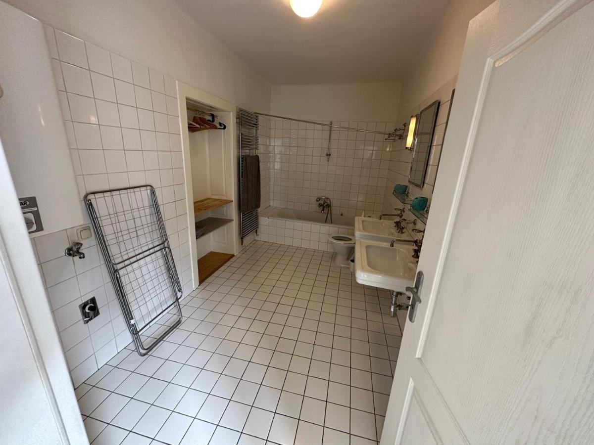 Central Plaza Family Apartment 2 Bedroom Bruckneudorf エクステリア 写真