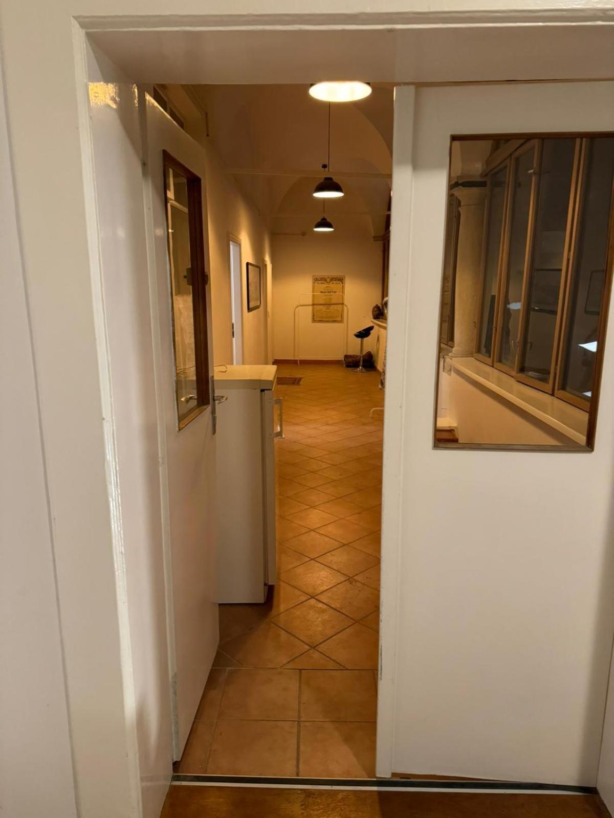 Central Plaza Family Apartment 2 Bedroom Bruckneudorf エクステリア 写真